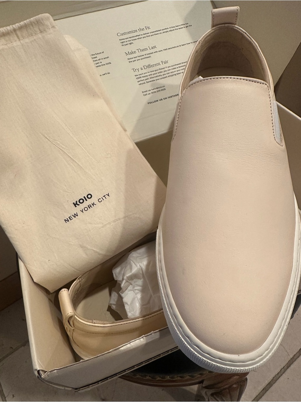 KOIO Slip-On Sneaker in antique white
